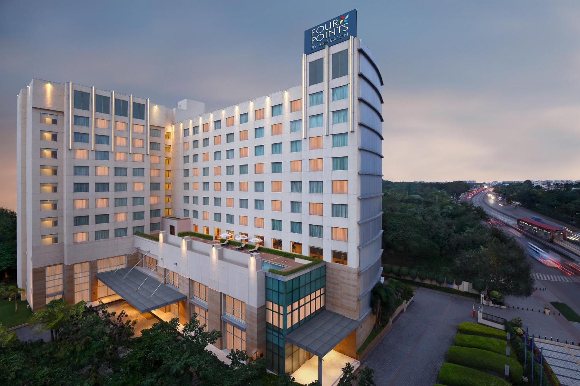 Four Points By Sheraton Hotel And Serviced Apartments Púna Kültér fotó