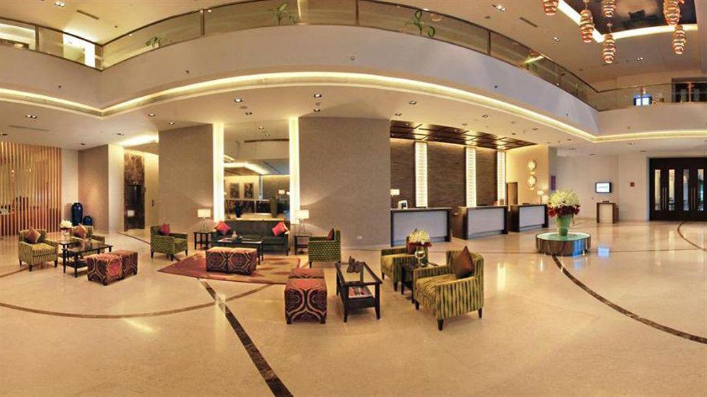 Four Points By Sheraton Hotel And Serviced Apartments Púna Kültér fotó
